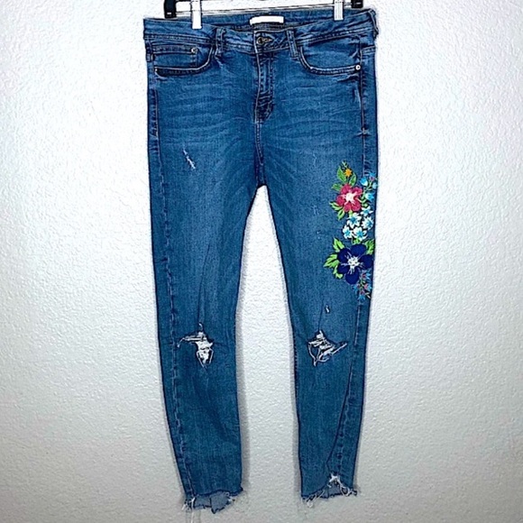 ZARA Jeans TRAFALUC DENIMWEAR Boho Floral Embroidered Blue Green Red Pink Size 4 - Picture 10 of 10